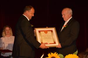 Alojz Ternar je postal častni občan, podeljenih veliko drugih priznanj 11